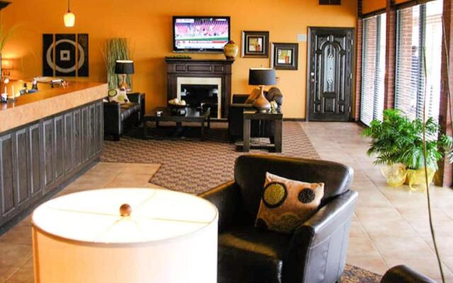 Fortune Inn & Suites