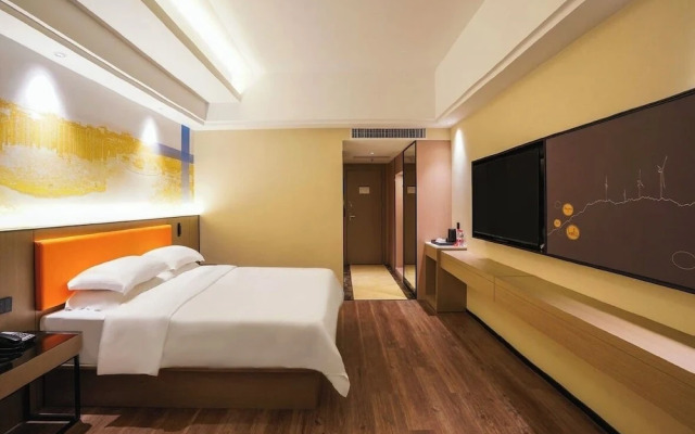 yi xuan hotel - bus station