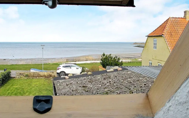 Seaside Retreat in Bandholm-by Traum
