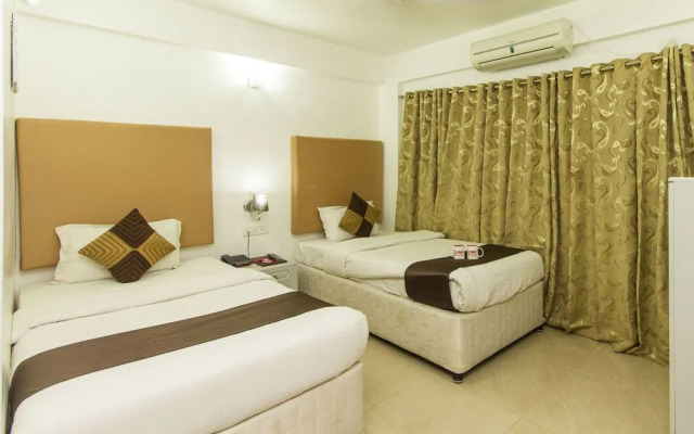 OYO 347 Hotel Fiesta Grand