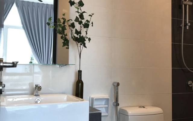 Boulevard Service Suites at Jln Kuching