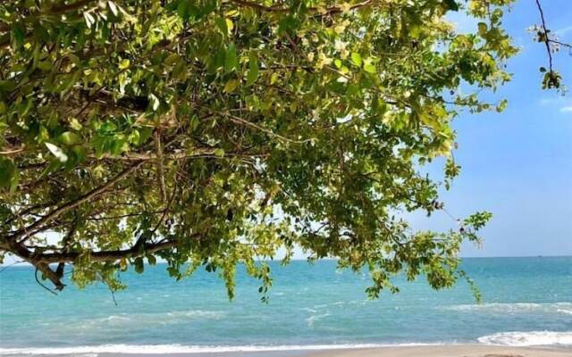 La Perla de Farallon Bed and Breakfast