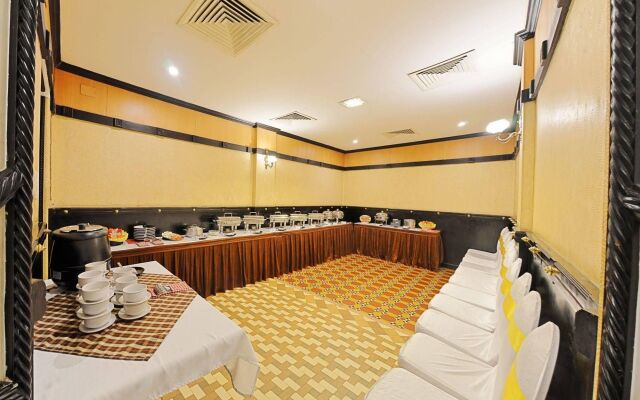 AMS Raj Palace Sundar