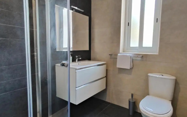 Large Central Apartment Near Valletta & Seafront