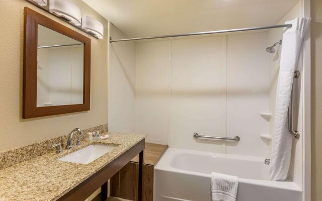 Comfort Suites Near Denver Downtown