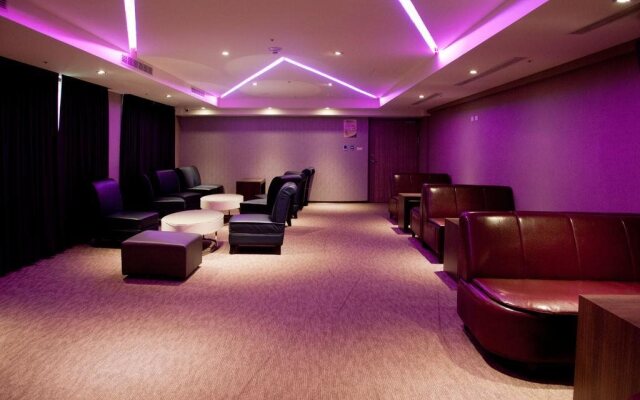 Holiday Inn Taoyuan Airport by IHG