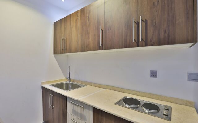 OYO 312 Manazel Al Karam Furnished Apart