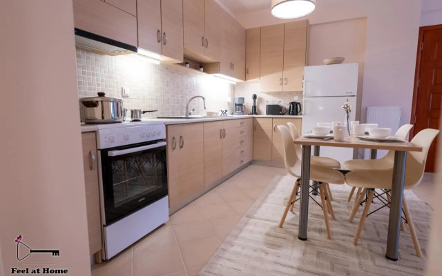 Feel at Home - Kalamata - Near the center