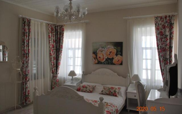 The White Otel Alacati