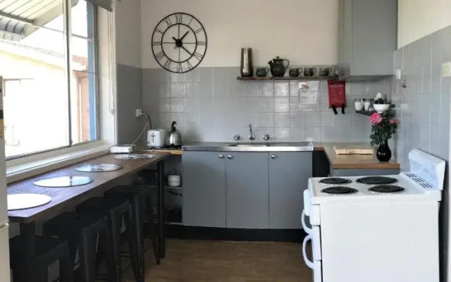 Kon Tiki Apartments