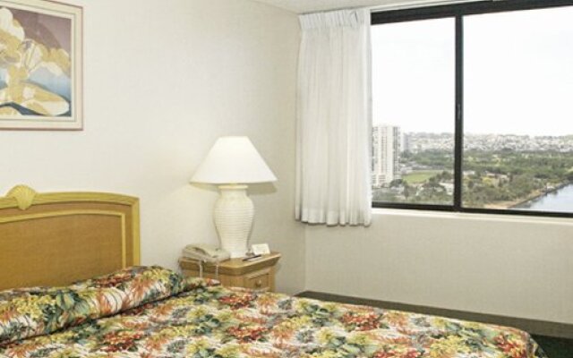 One-Bedroom Vacation Rental at Hawaiian Monarch