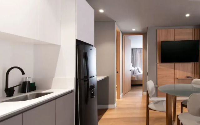 w Charming 2BR w Fantastic Deco in Unicentro