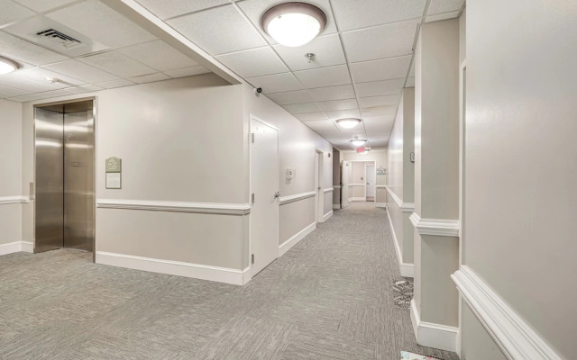 Smith Mountain Lake Condo w/ Pool Access