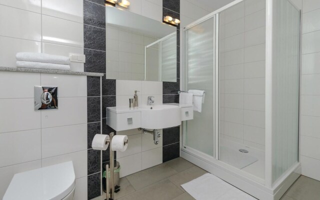 Nice Home in Sreser with Hot Tub, Sauna & WiFi