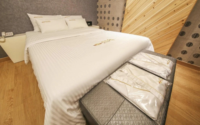 Richi Hotel