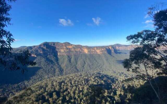 Tullys Hut - Walk to Hikes, Waterfalls, Views