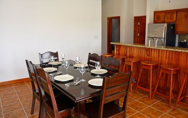 Casas de la Caye Villas