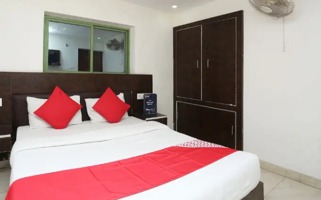 OYO 26771 Hotel Lotus Inn