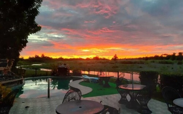 Monty's Riverside View Resort by Cocotel