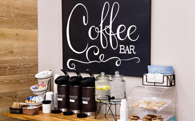 Country Inn & Suites by Radisson, Harrisburg West, PA