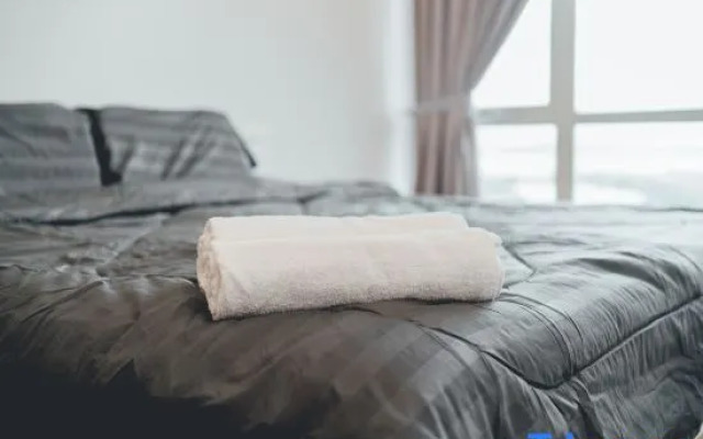 Paragon Residence The Modish 3BR7pax Balcony