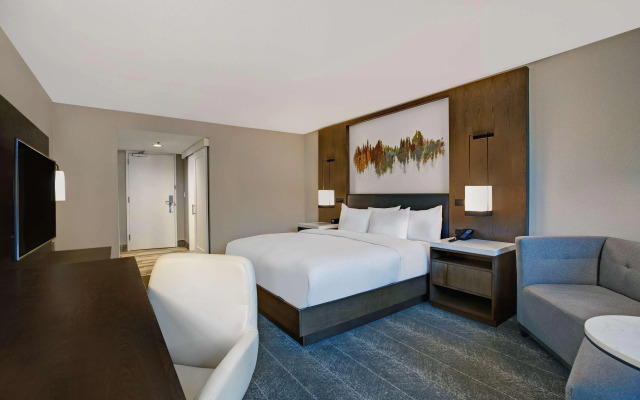 Hilton Peachtree City Atlanta Hotel & Conference Center