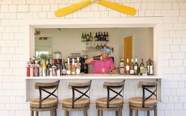 Yachtsman Hotel & Marina Club