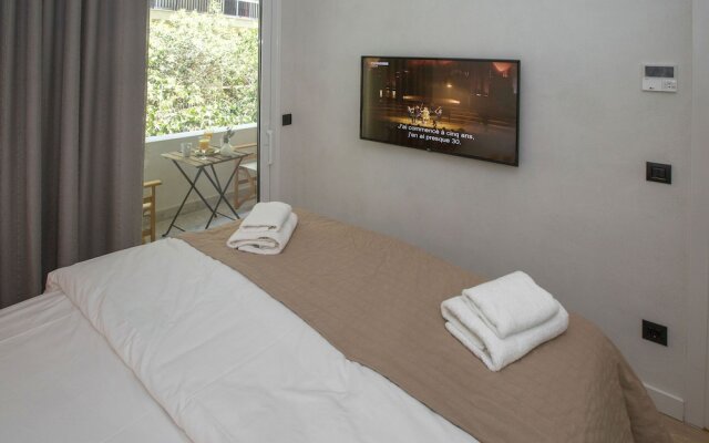 Nikis suites Syntagma-Plaka by GHH