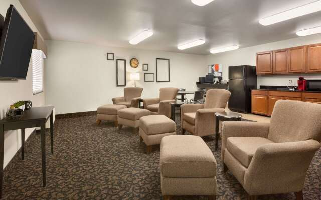 Travelodge by Wyndham Santa Teresa