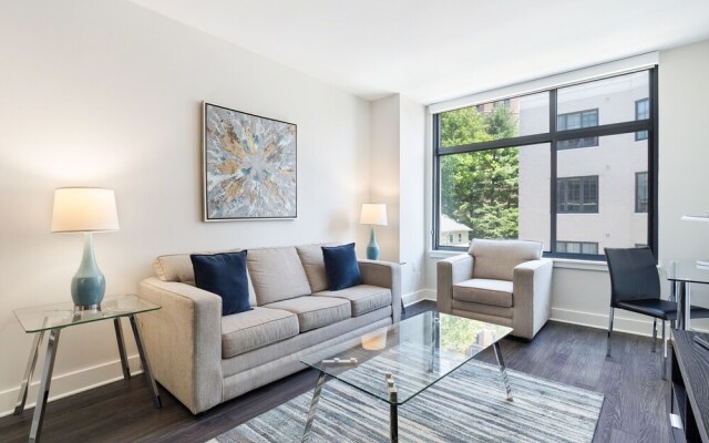 Global Luxury Suites at Bethesda Metro