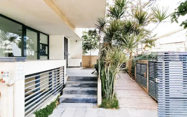 Kalisher Ophrys in Tel Aviv-yafo