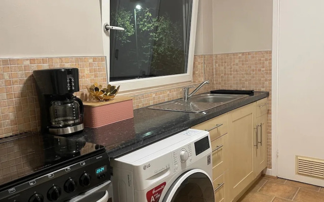 Cosy 1-bed Flat, Family Friendly, Free Parking
