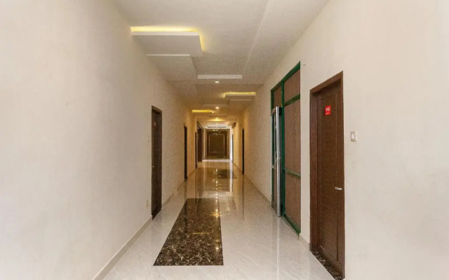 The Royal Park by OYO Rooms