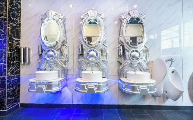 The Arrivals Capsule