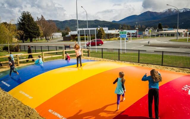 Te Anau Top 10 Holiday Park