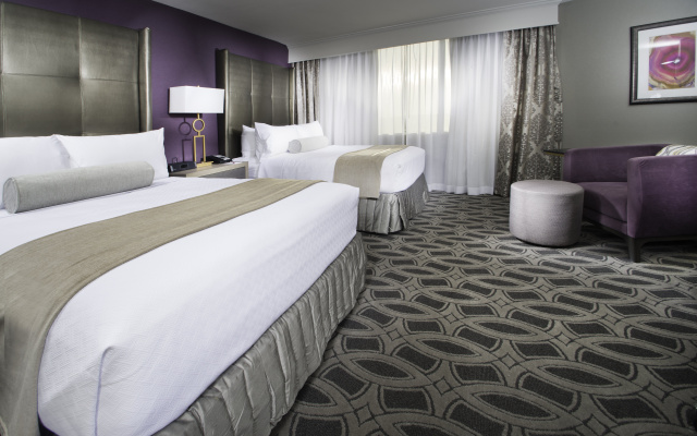 Crowne Plaza Saddle Brook by IHG