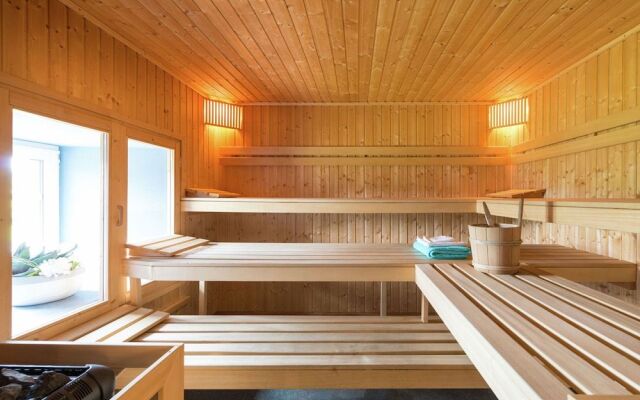 Majestic Holiday Home In Butgenbach With Turkish Steambath