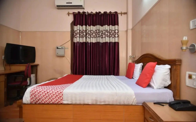 Mid City Hotel by OYO Rooms
