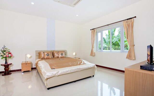 Huay Yai Manor