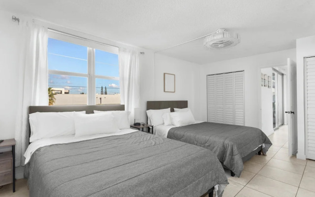 Bay Harbor Sunset Apt 4A