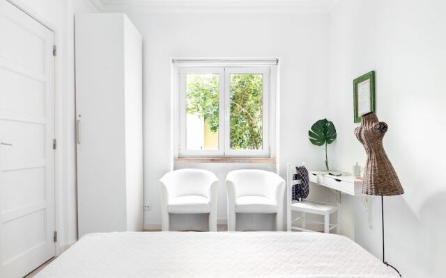 ALTIDO Graça 1-BR Apartment w/Green Terrace & BBQ
