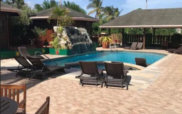 Toucan Inn