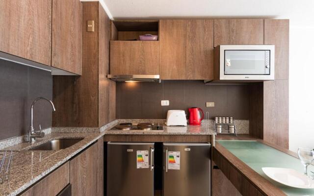 Urban Red 2BR W/ Wifi, Tv, Pool & Gym
