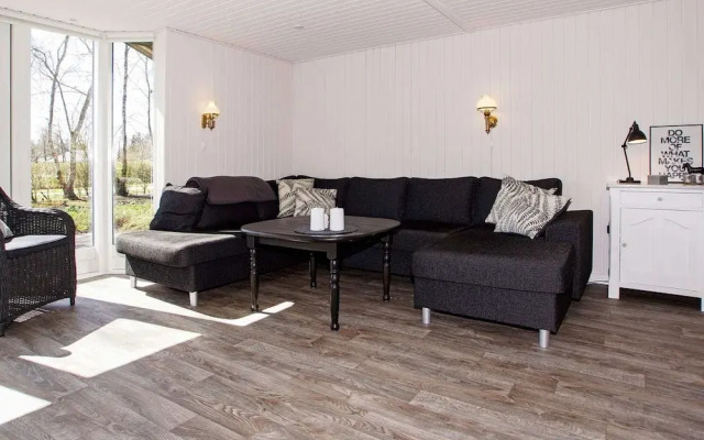 6 Person Holiday Home in Hemmet-by Traum