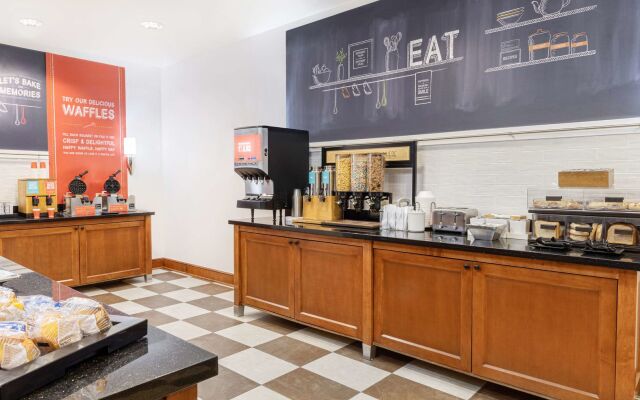 Hampton Inn & Suites Chicago Deer Park