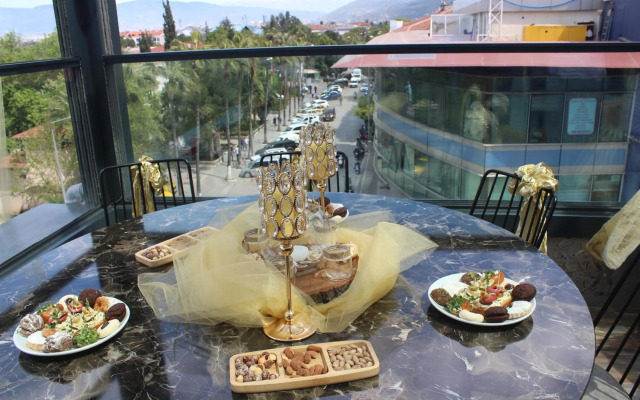 Reis Royal Hotel