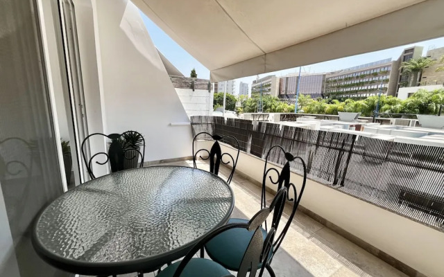 157 LIM - Stay Sunsea Studio