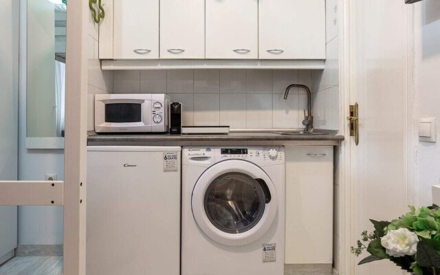 1bed Studio in the Heart of Madrid, 2mins to Metro