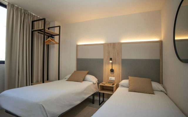 Dynastic Rooms Apartments