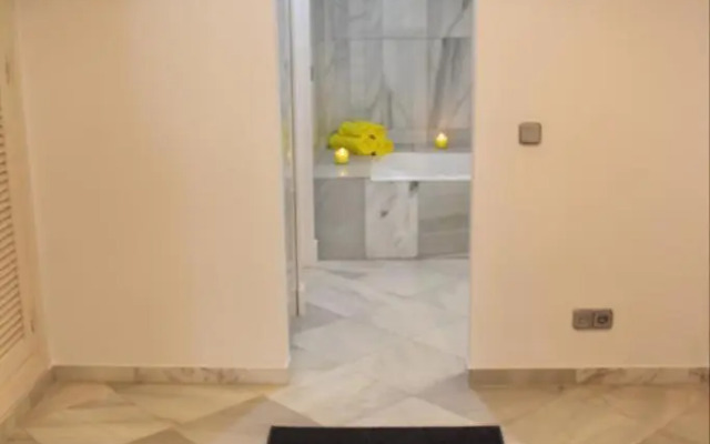 Frontline sea in the center of Puerto Banus.2 Bedrooms.